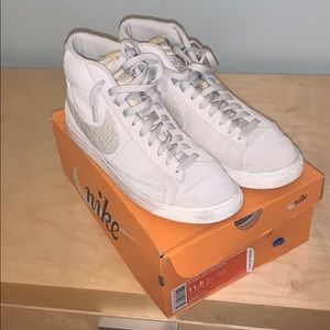 Nike Mid Blazers (Beige/White)